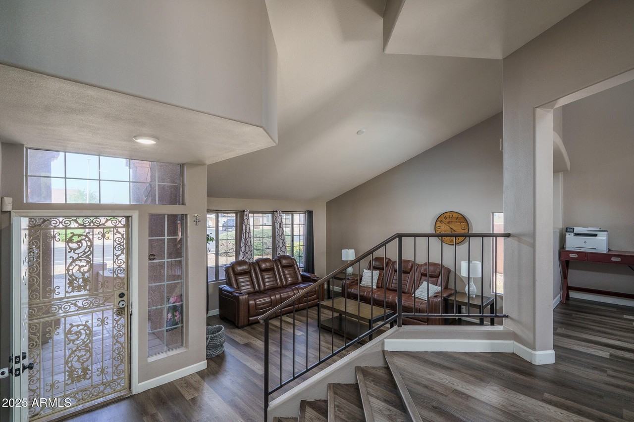 6615 North 89th Avenue - Photo 2 of 29