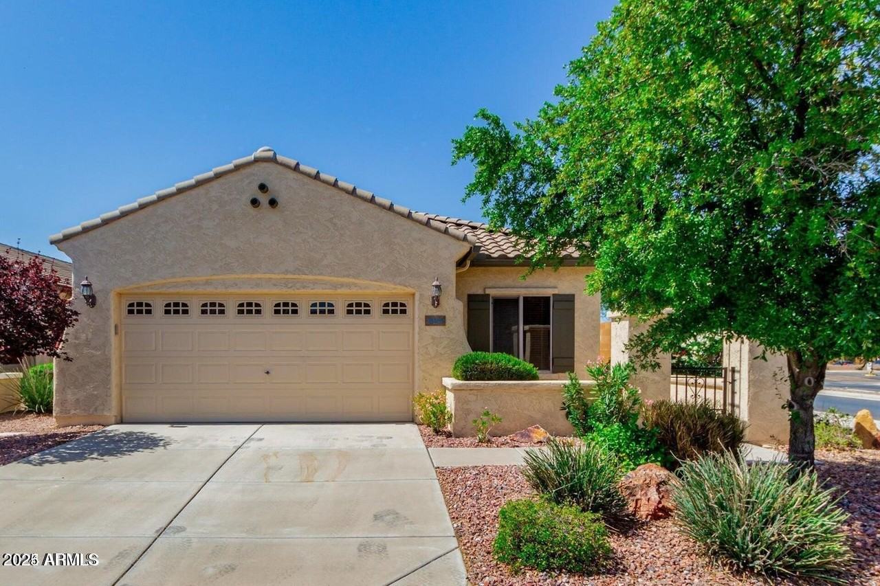 26180 West Wahalla Lane - Photo 6 of 14