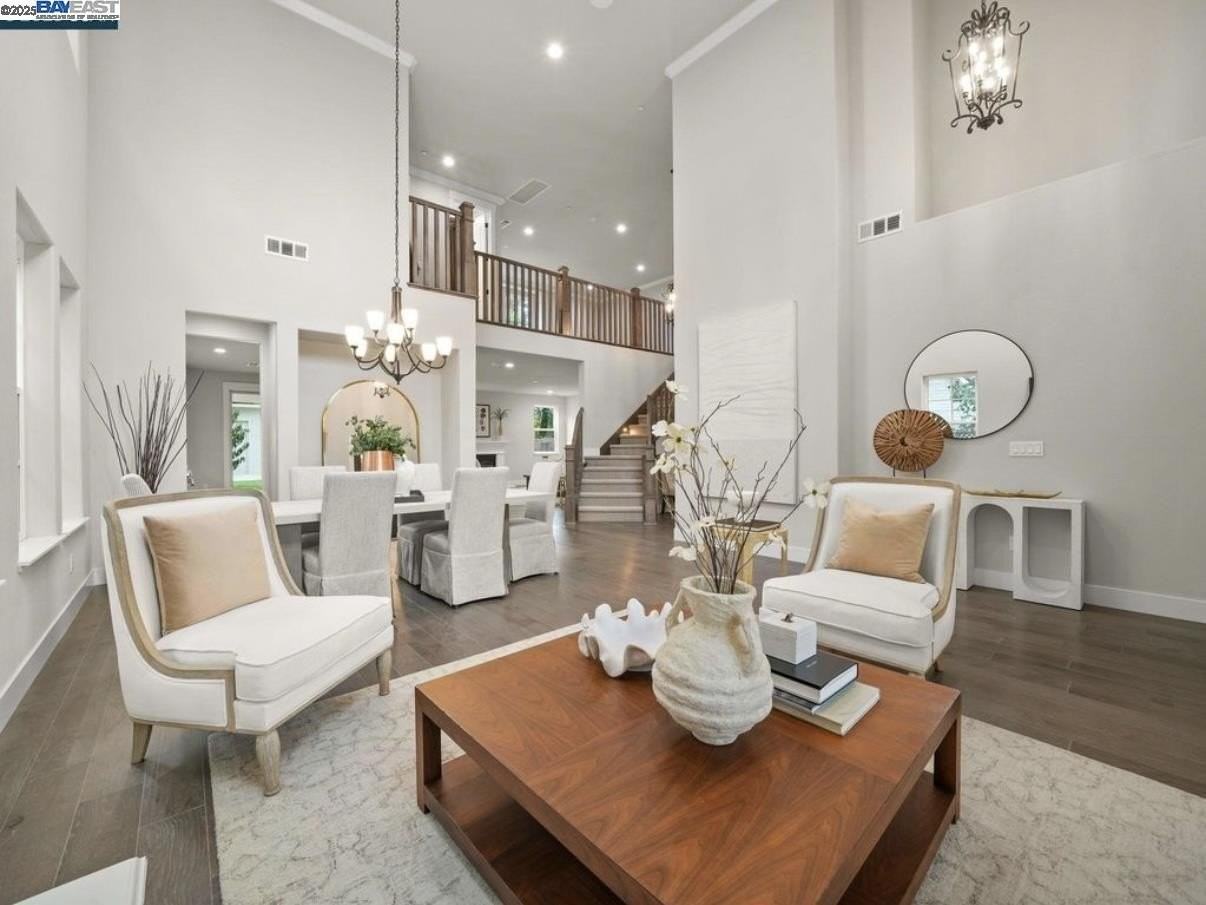 1588 Alamo Way - Photo 5 of 50