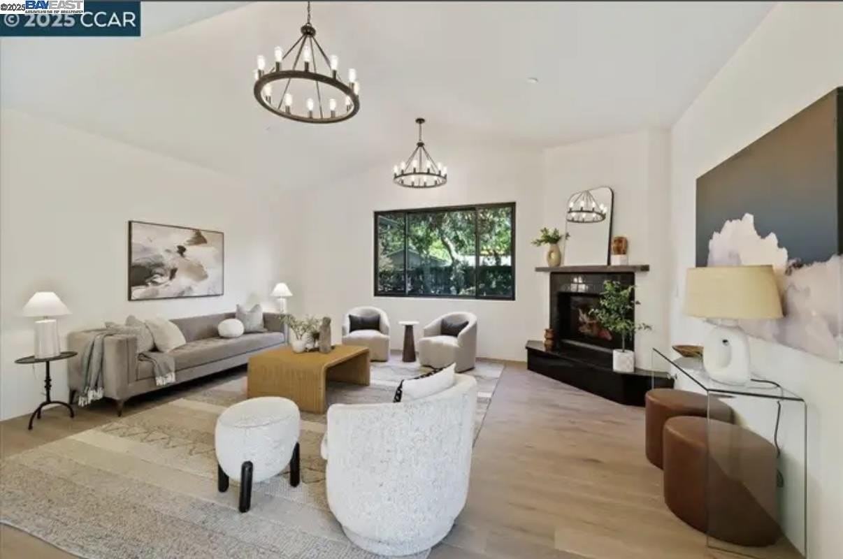 132 Quinterra Ln - Photo 5 of 26