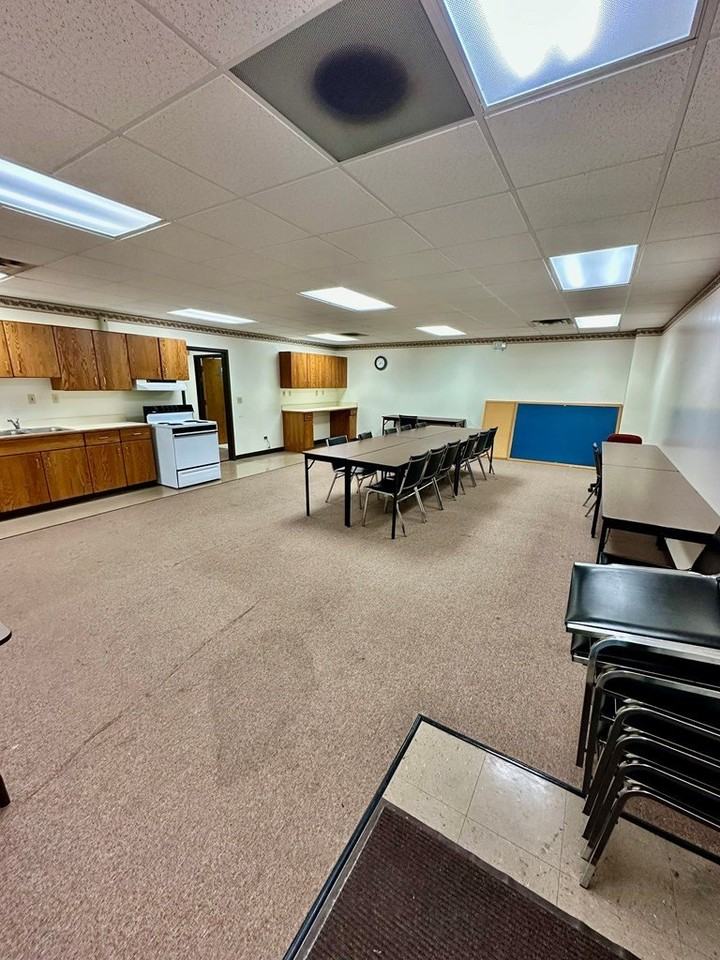 337 Industrial Park Rd - Photo 3 of 11