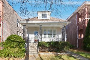 featured image of 5434 West Wrightwood Avenue