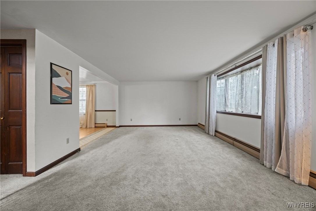 80 Capen Blvd - Photo 6 of 43