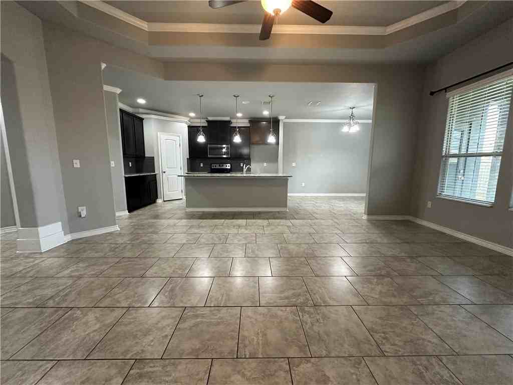 1015 Santa Catalina Street - Photo 2 of 34