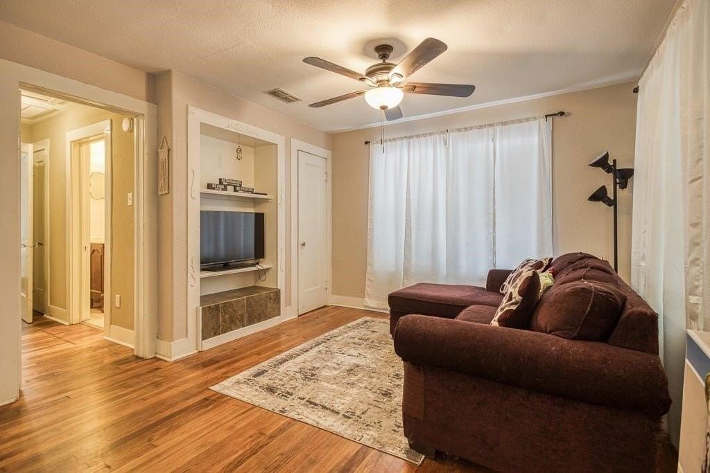 322 Fetick Ave - Photo 7 of 33