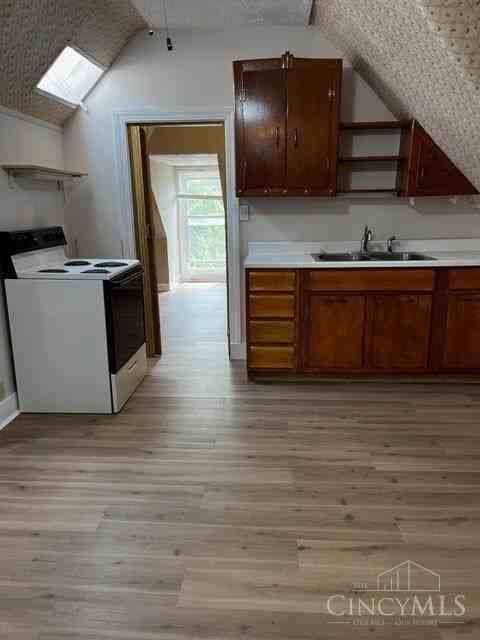 3918 Regent Ave Unit 3 #3 - Photo 3 of 9