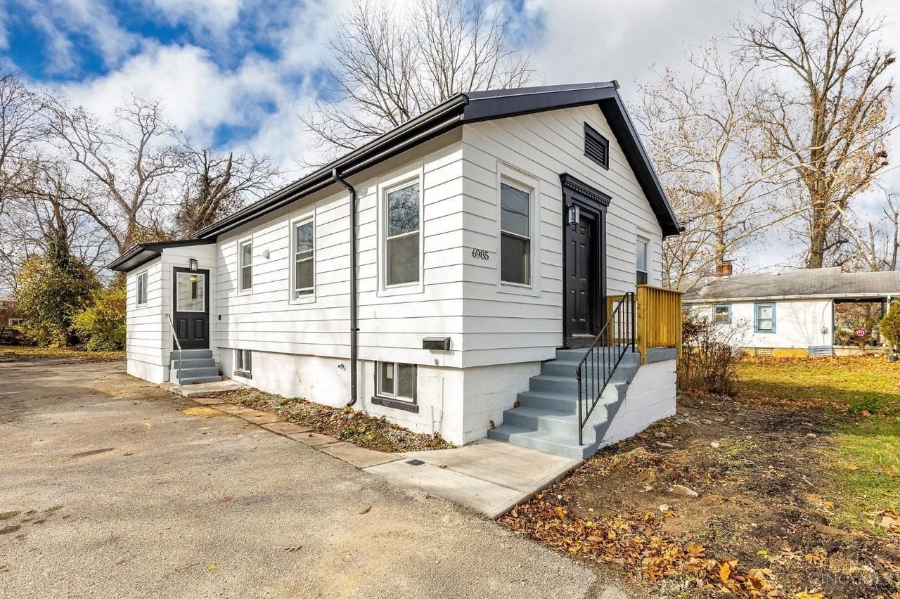 6985 Beechmont Ave - Photo 3 of 25