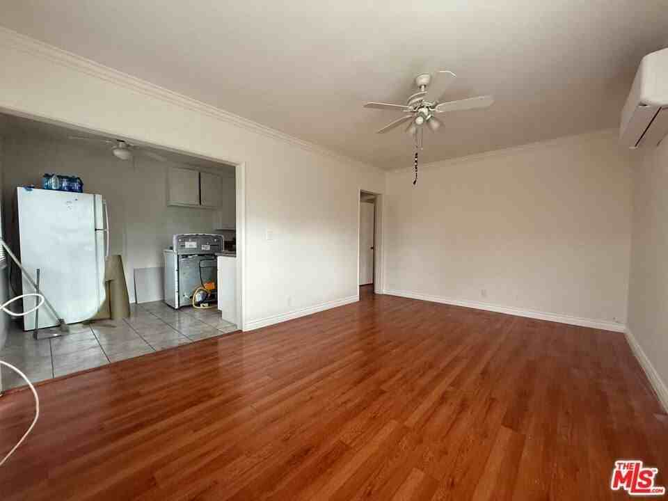 7932 Brimfield Ave - Photo 3 of 8