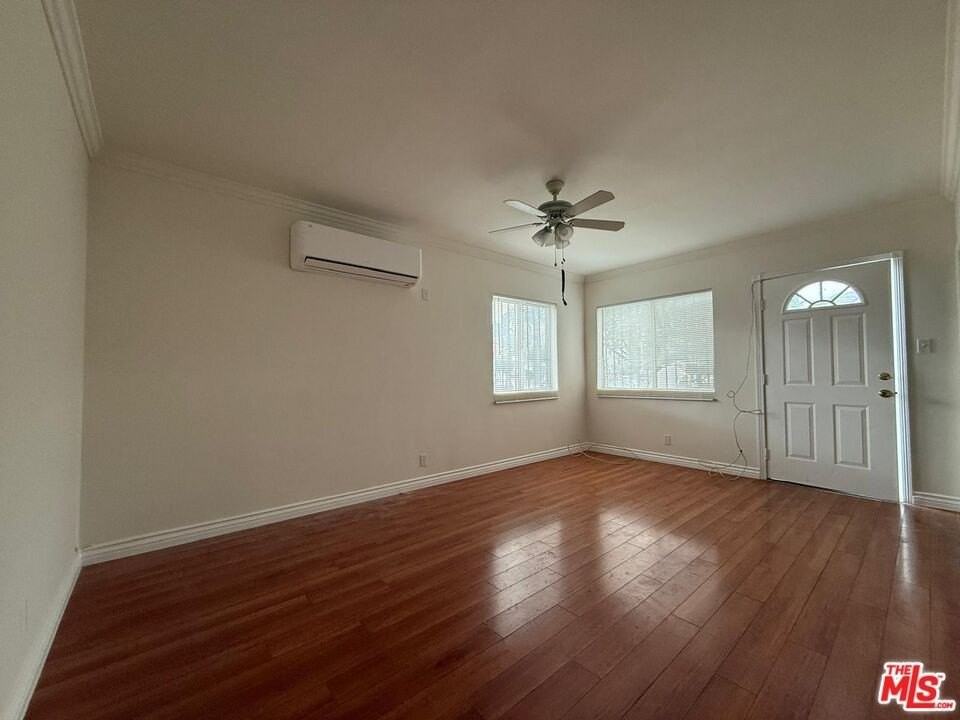 7932 Brimfield Ave - Photo 4 of 8