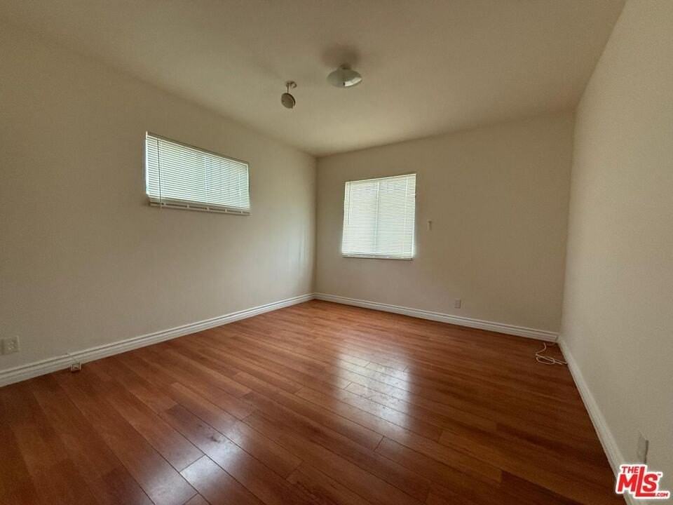 7932 Brimfield Ave - Photo 5 of 8