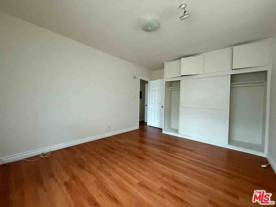 7932 Brimfield Ave - Photo 6 of 8