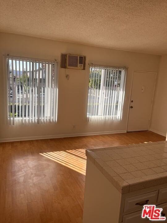 14435 Tiara Street - Photo 7 of 11