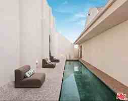 featured image of 8435 Franklin Avenue