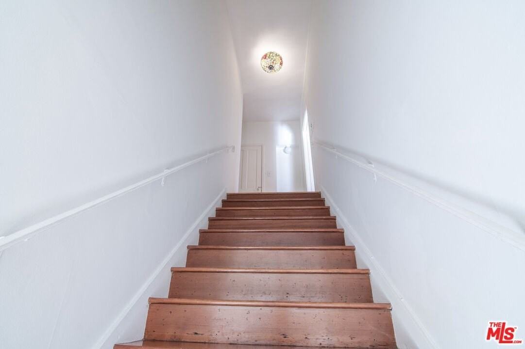 1215 South Alfred Street - Photo 2 of 22