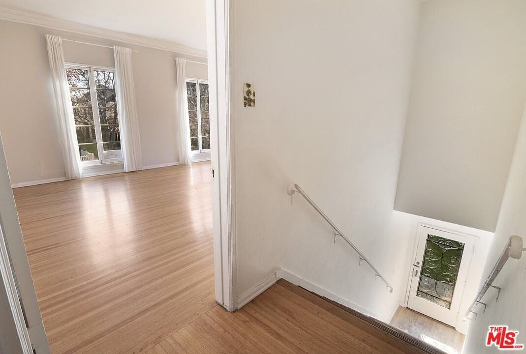 1215 South Alfred Street - Photo 3 of 22