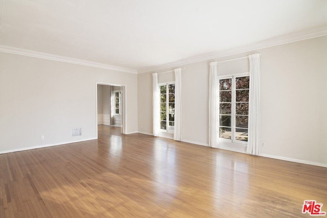 1215 South Alfred Street - Photo 5 of 22