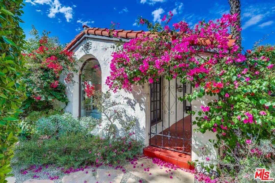 1249 Ethel St - Photo 2 of 33