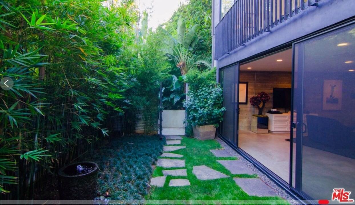 2849 Seattle Dr - Photo 2 of 11