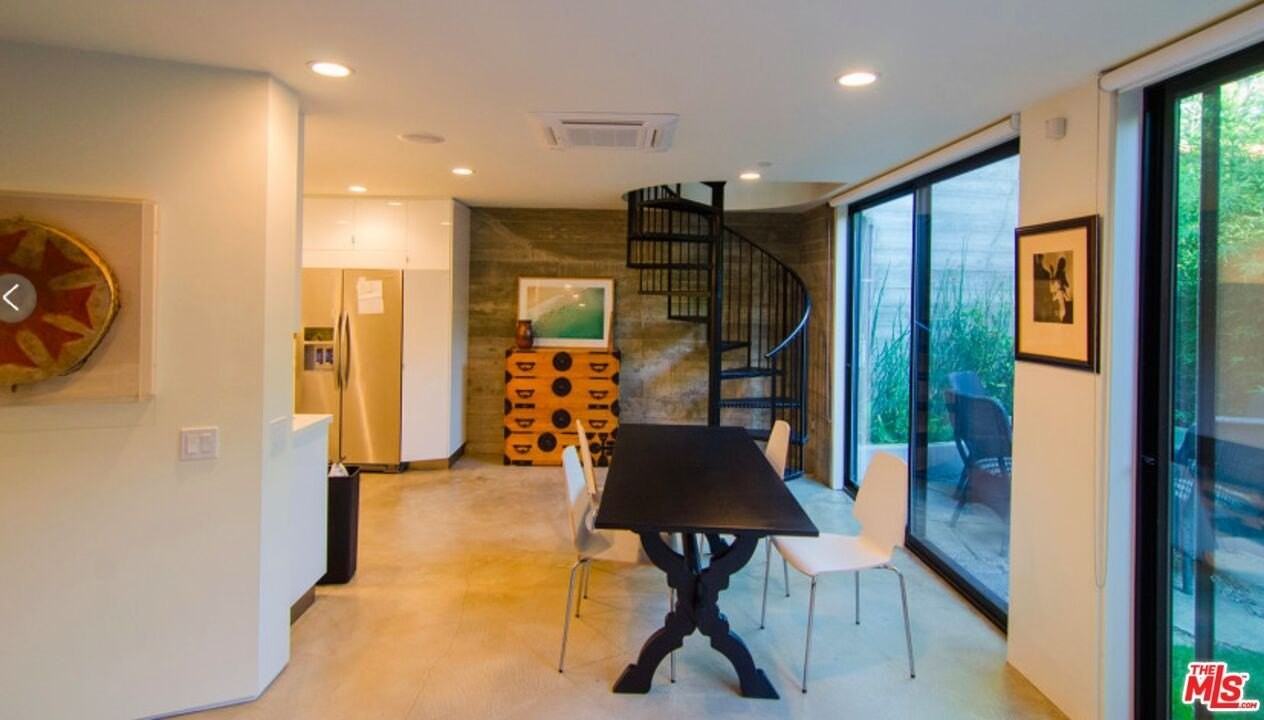 2849 Seattle Dr - Photo 5 of 11