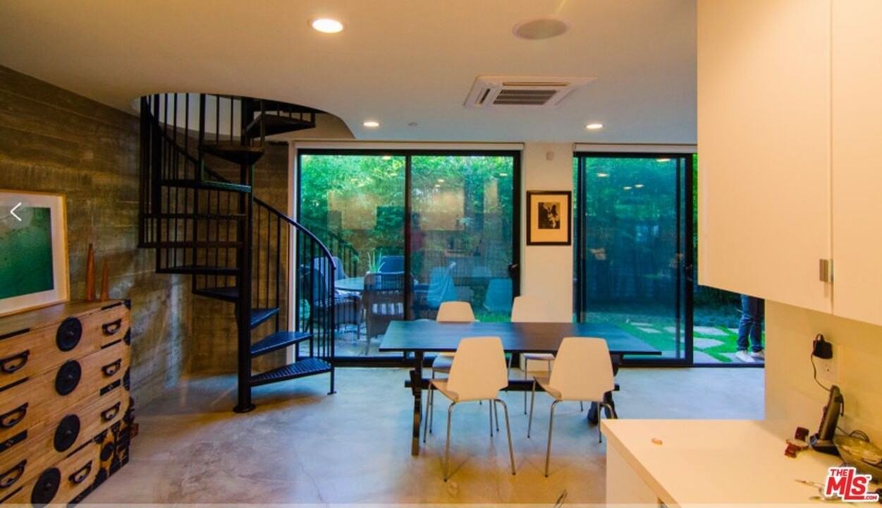 2849 Seattle Dr - Photo 7 of 11