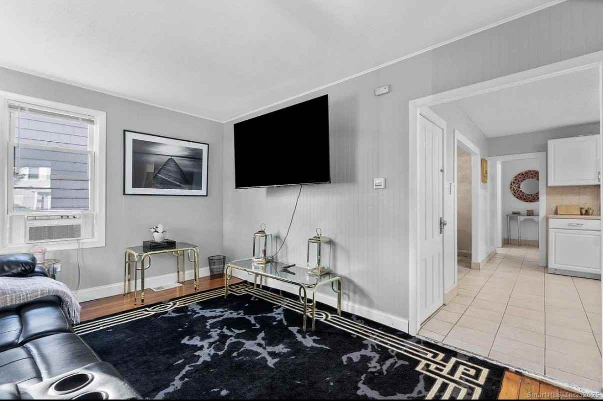 24 Botsford Ave - Photo 2 of 11