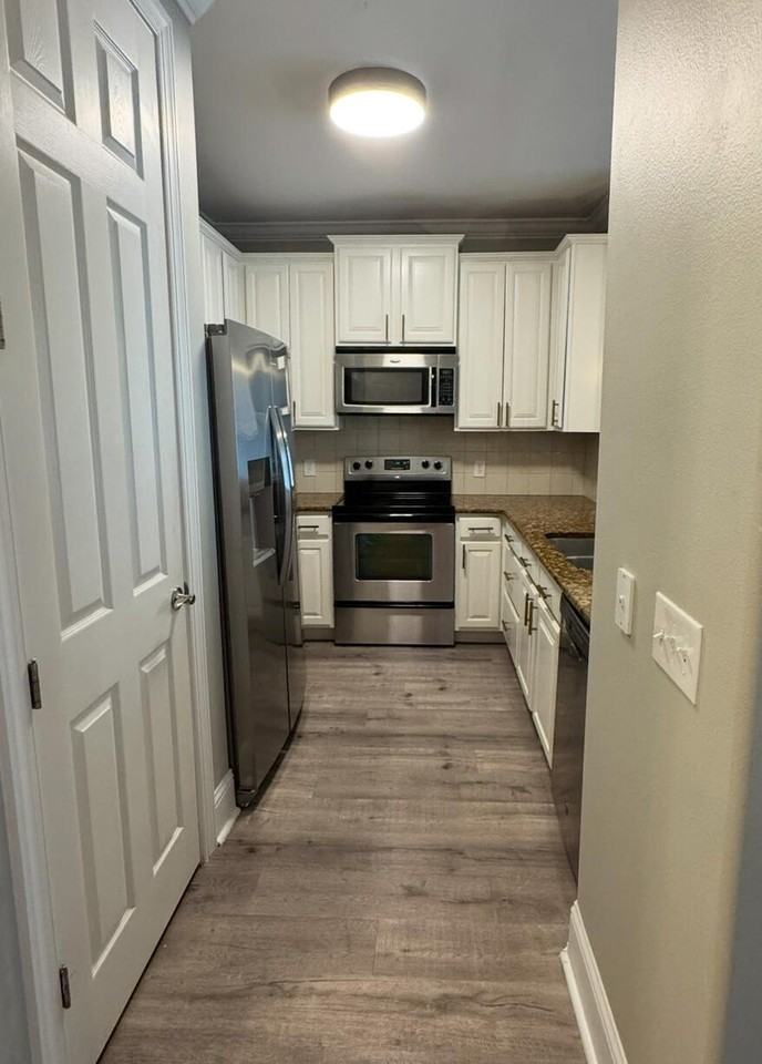 20 Bald Eagle Ct #4D - Photo 2 of 18