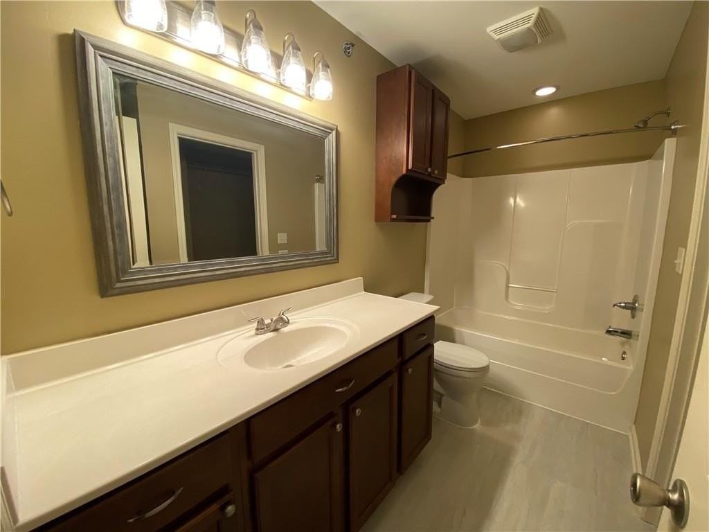 440 S Military Rd - Photo 5 of 8