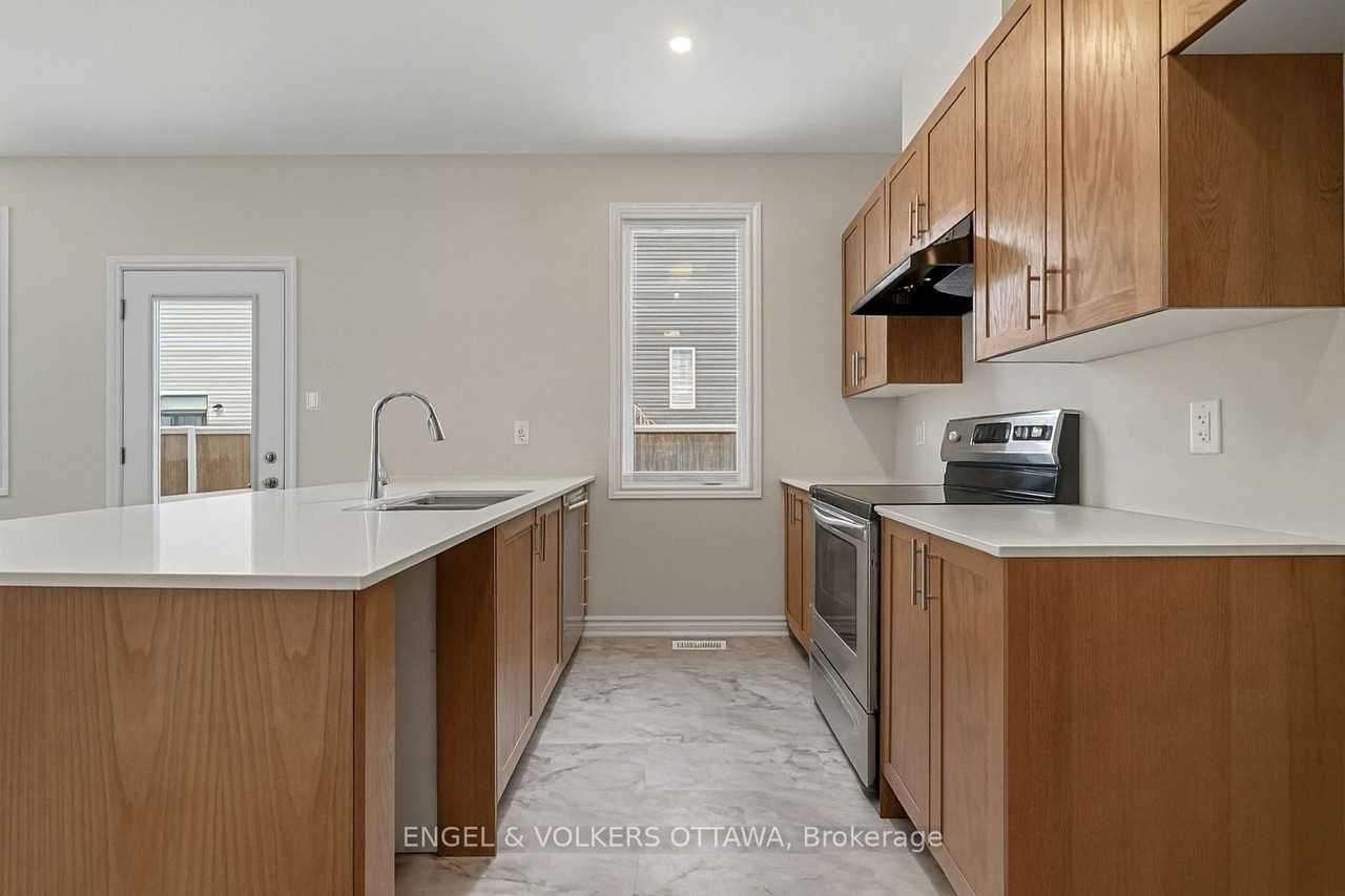 161 Ryan Reynolds Way - Photo 6 of 19