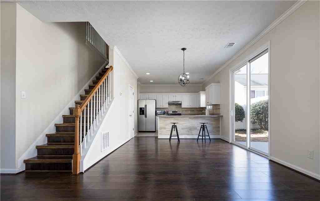 317 West Oaks Trail - Photo 3 of 20