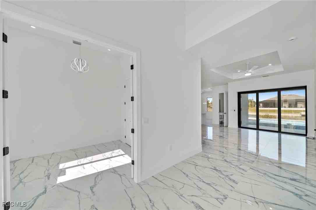 2521 Diplomat Pkwy W - Photo 3 of 30