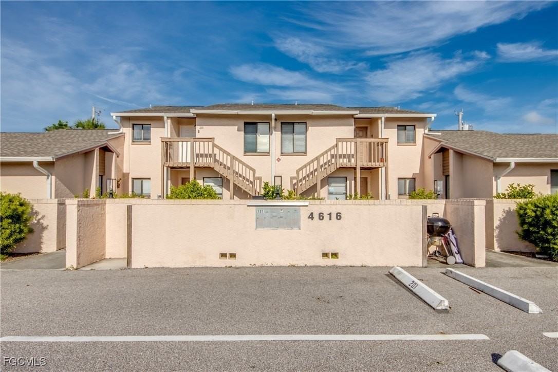 4616 Southeast 6th Avenue #202