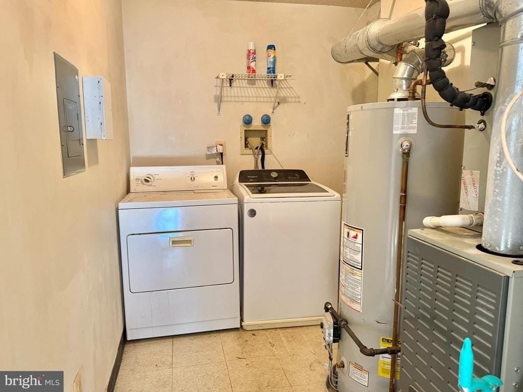 82 Versailles Ct - Photo 7 of 14