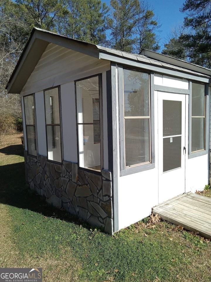 1186 Eastview Rd Ne - Photo 3 of 21