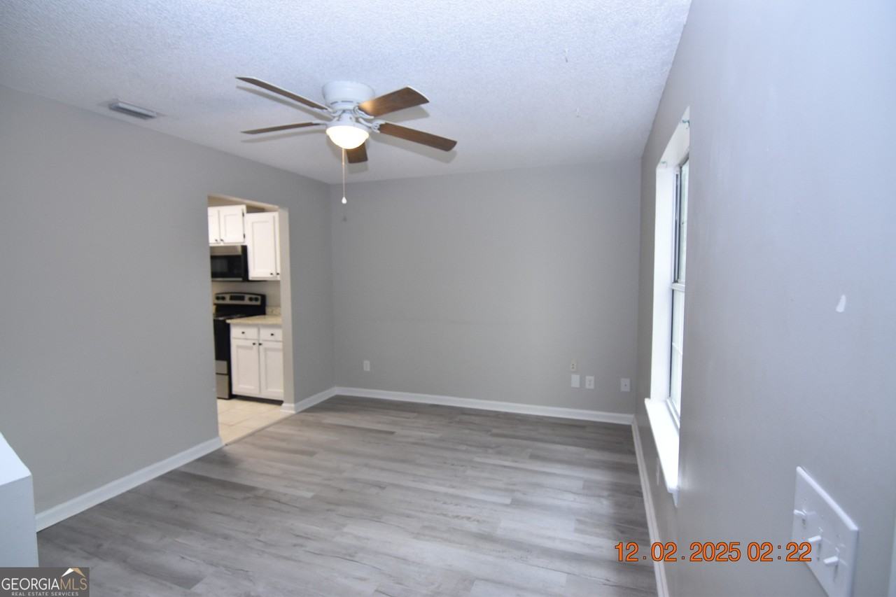 734 Morningside Ln - Photo 6 of 14