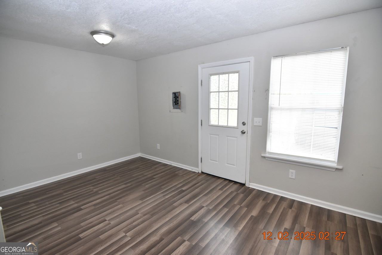 754 Morningside Ln - Photo 2 of 15