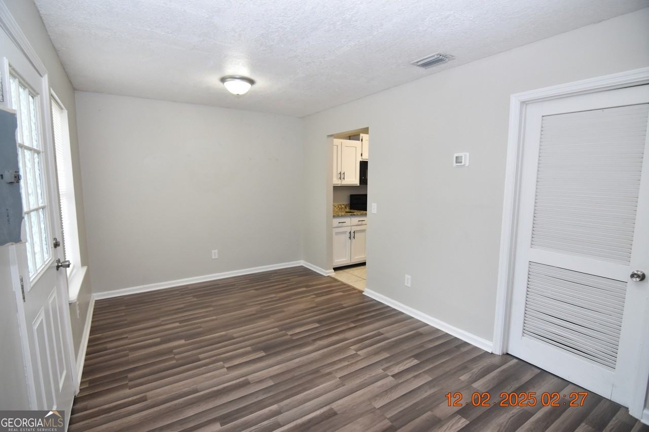 754 Morningside Ln - Photo 3 of 15