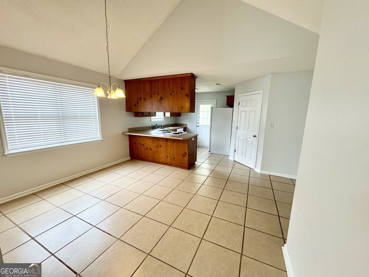 308 Strawbridge Ln - Photo 3 of 11