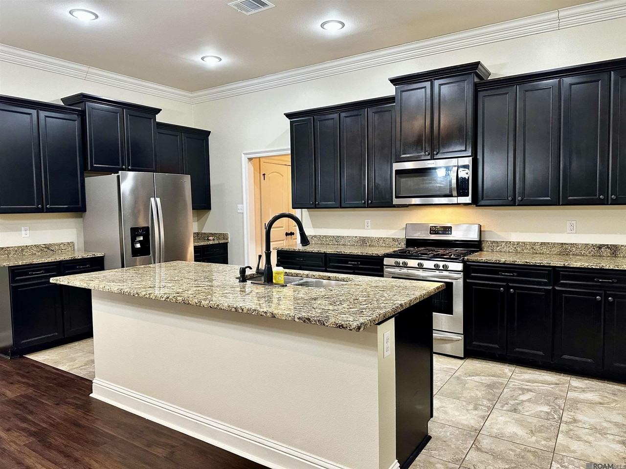 18176 Old Reserve Dr - Photo 4 of 16