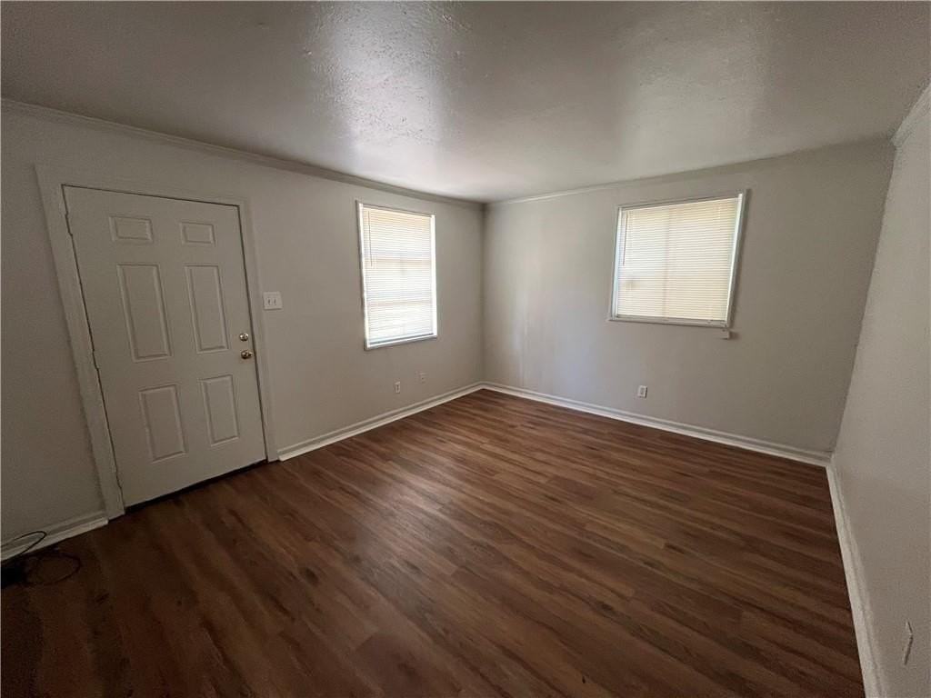 459 Seabreeze Rd E - Photo 2 of 13