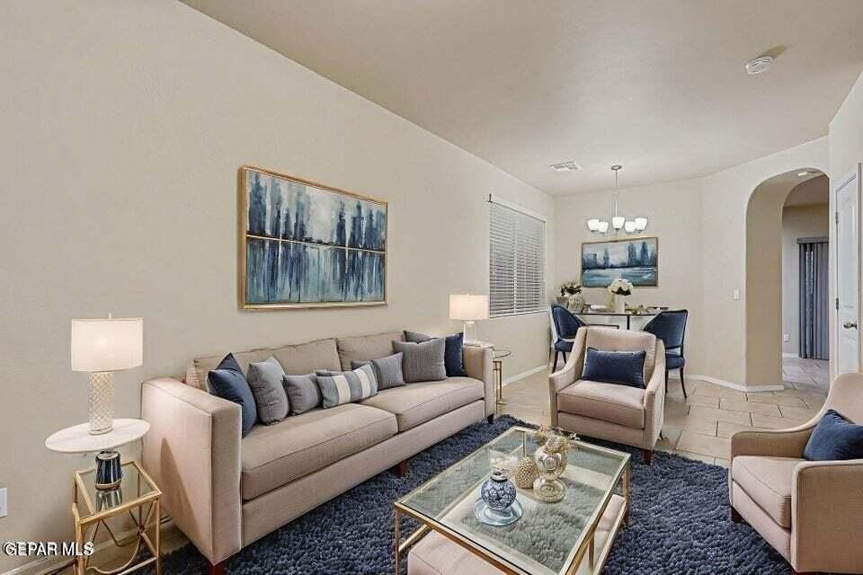 12445 Chamberlain Dr - Photo 2 of 19