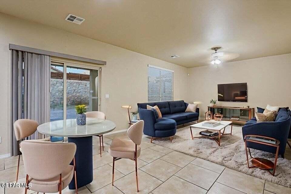 12445 Chamberlain Dr - Photo 3 of 19