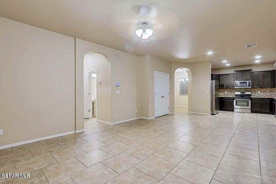 12445 Chamberlain Dr - Photo 5 of 19