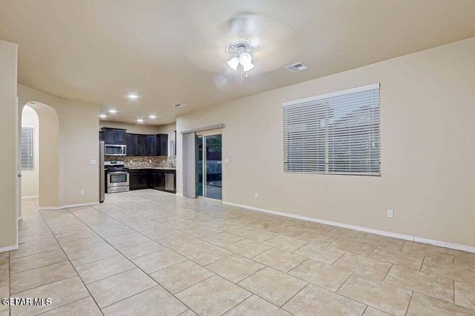 12445 Chamberlain Dr - Photo 6 of 19