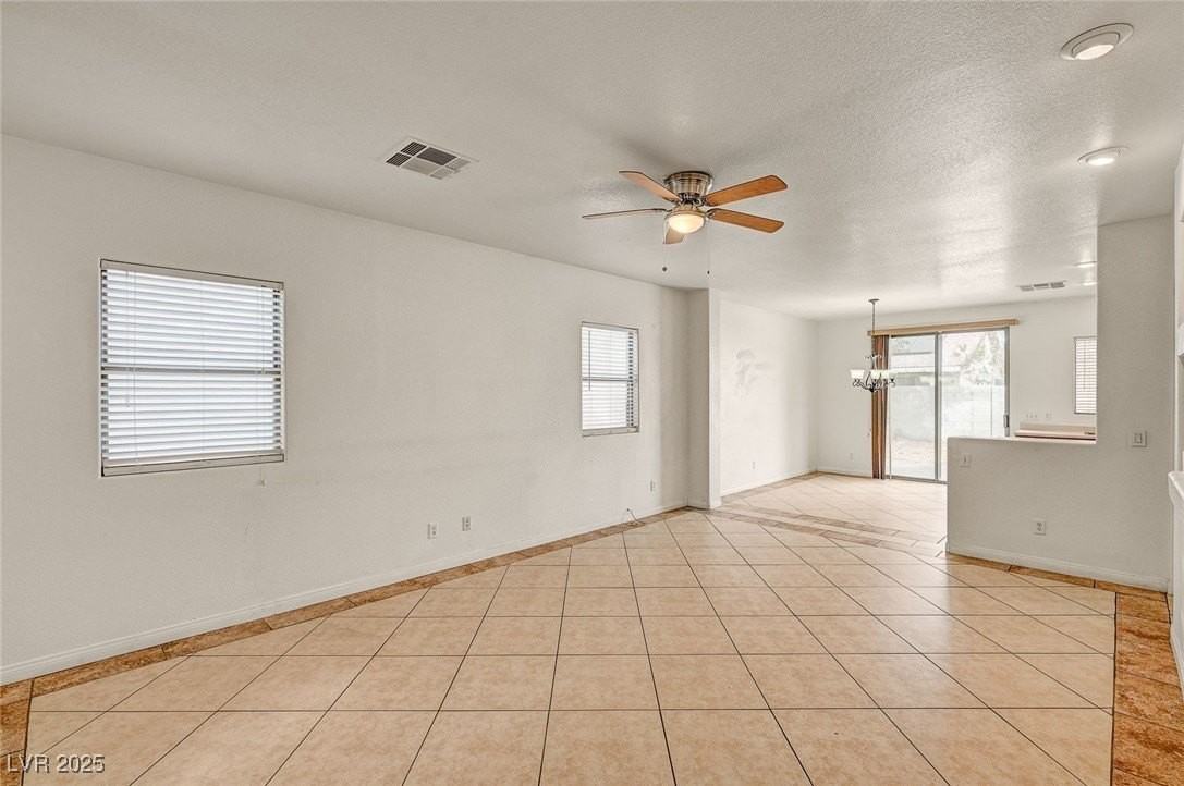 2914 Pumkin Harvest Avenue - Photo 7 of 43