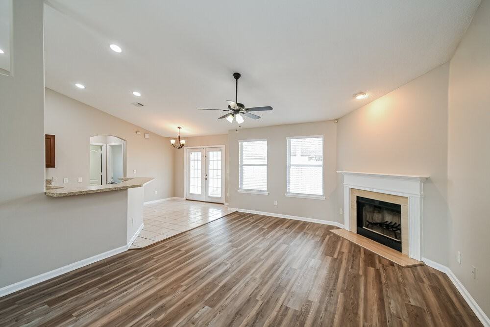 10341 Shelby Creek Rd N - Photo 3 of 16