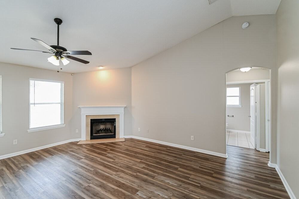 10341 Shelby Creek Rd N - Photo 5 of 16