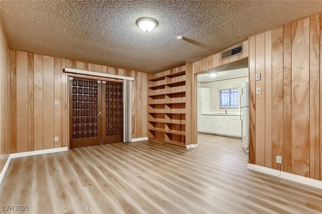 3705 Haddock Ave - Photo 4 of 28