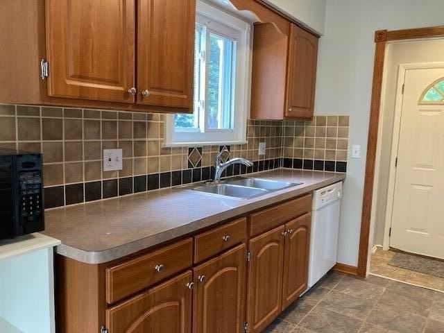 3300 Fernwood Ave - Photo 6 of 15