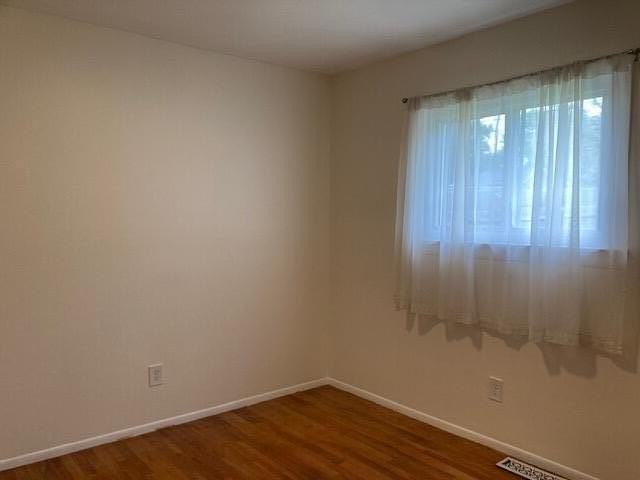 3300 Fernwood Ave - Photo 7 of 15