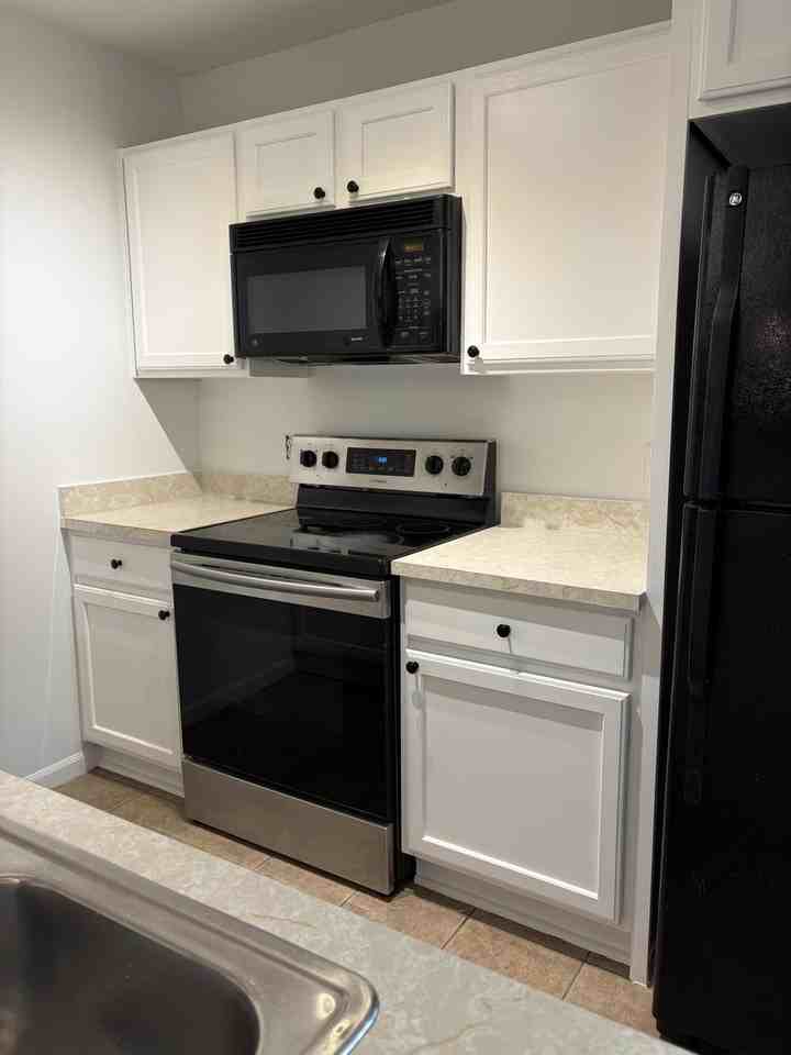 3245 Reeves Drive - Photo 6 of 22